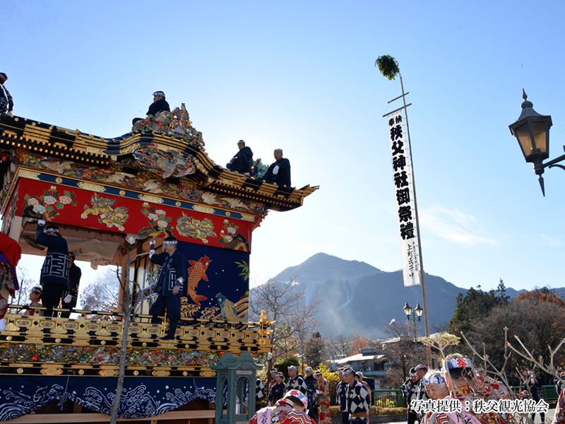 山車と武甲山のコラボレーション