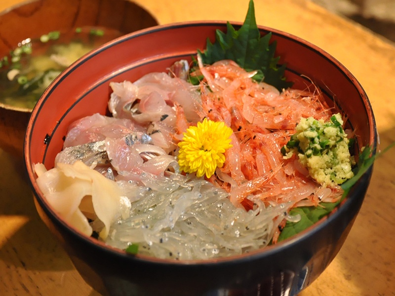 沼津港　沼津丼※イメージ（自由昼食）