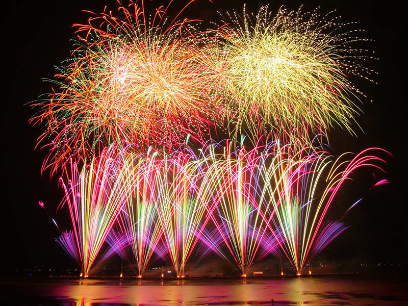 諏訪湖祭湖上花火大会