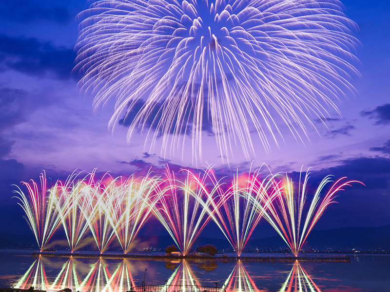 諏訪湖祭湖上花火大会