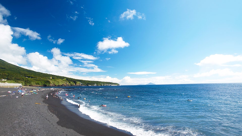 伊豆大島の弘法浜海水浴場