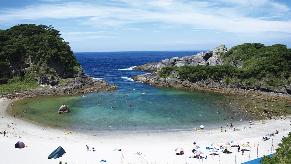 式根島の海水浴場