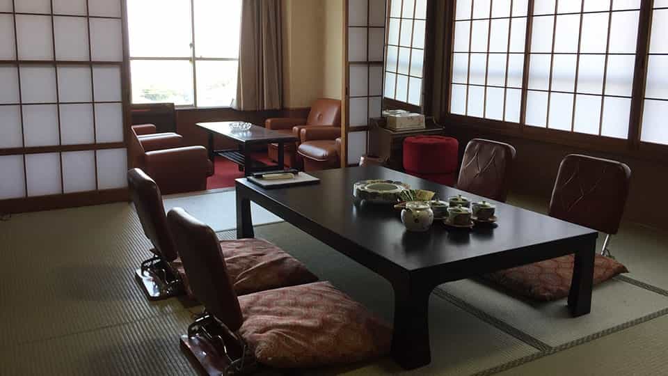 伊豆大島のホテル白岩の和室