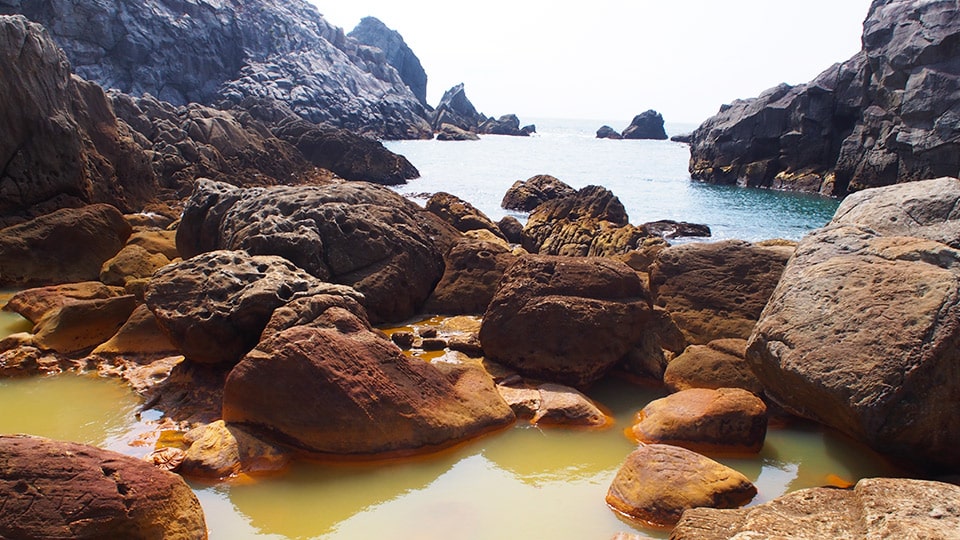 式根島の地鉈温泉