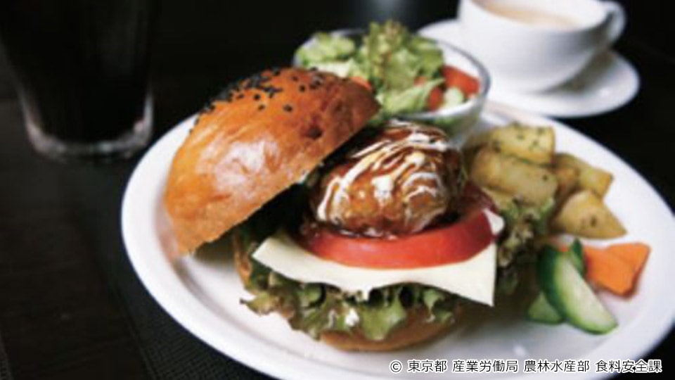 三宅島のギャラリーカフェ・カノンのランチ