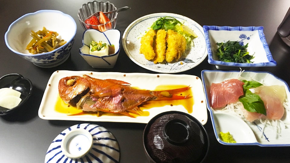 神津島の民宿　よそうべえの食事