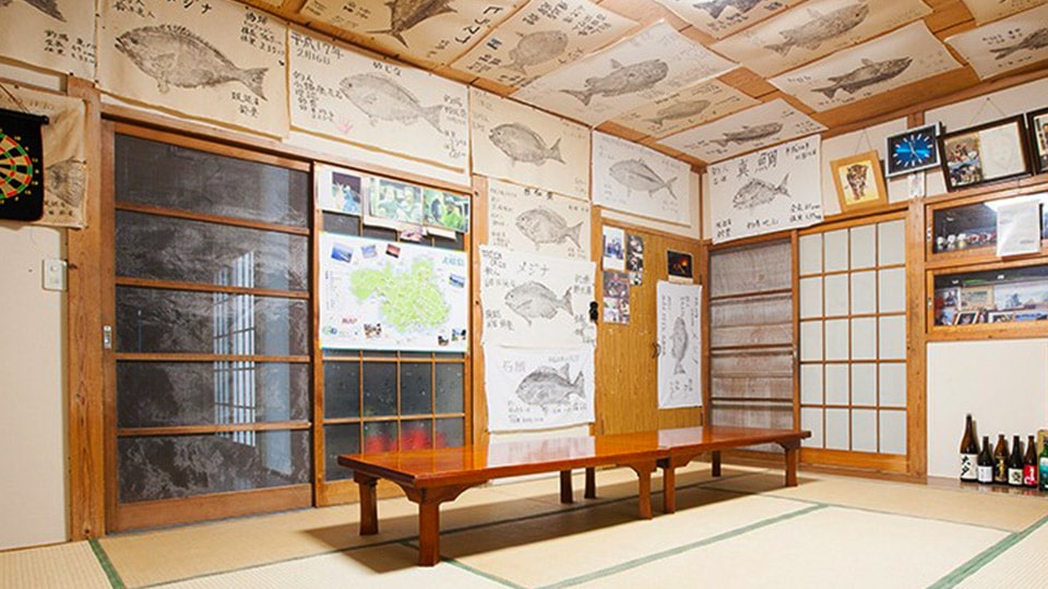 式根島の「民宿鈴豊」の部屋