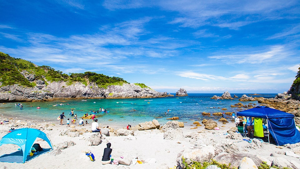式根島の海水浴場