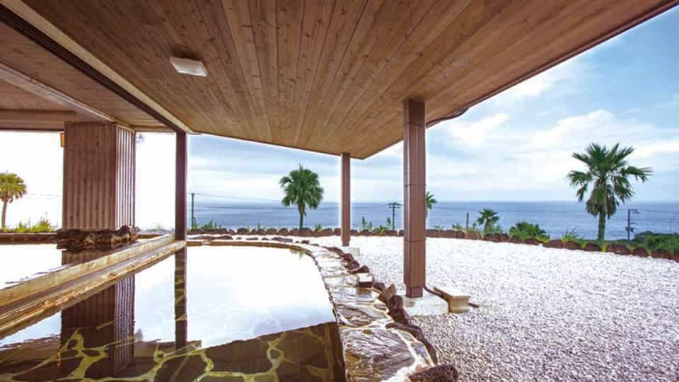 リードパークリゾート八丈島の露天風呂からの眺め