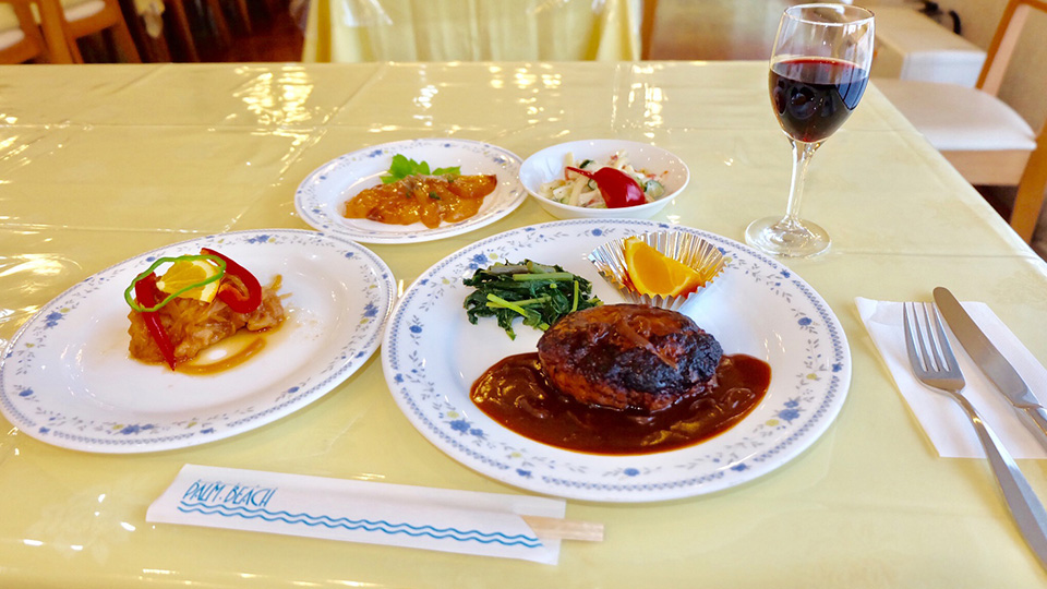 伊豆大島のパームビーチリゾートの食事