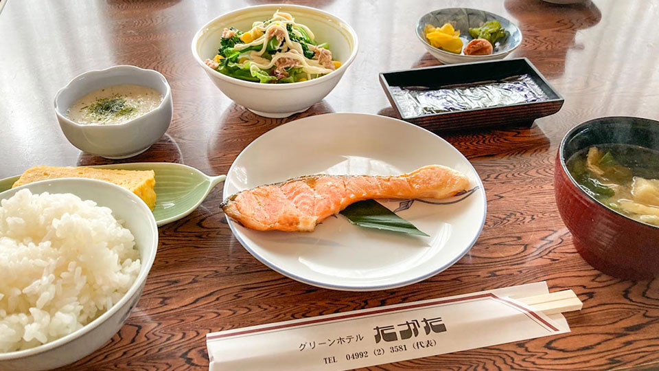 伊豆大島のグリーンホテルたかたの朝食