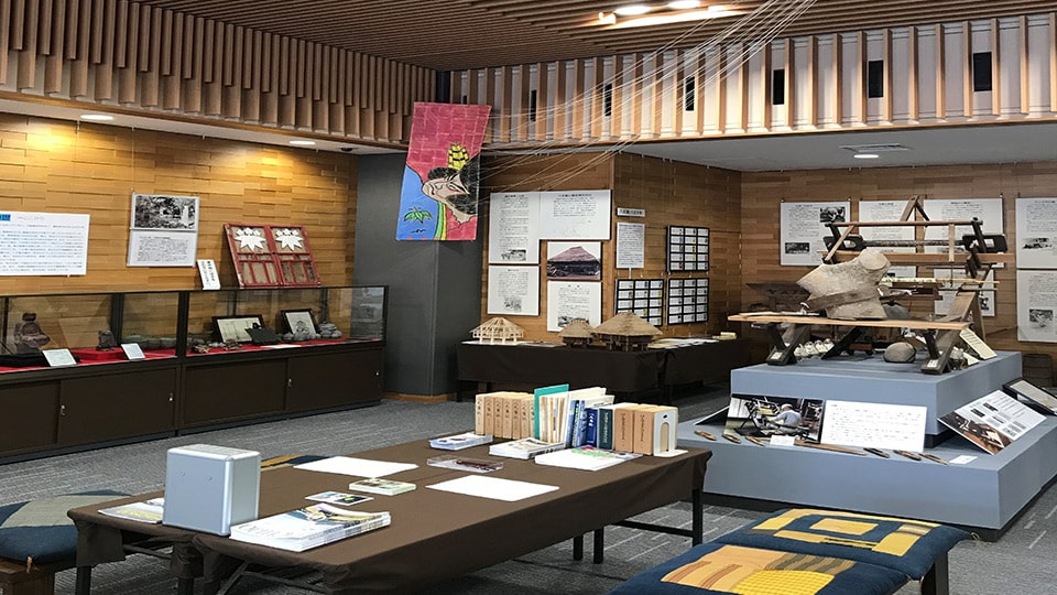 八丈島歴史民俗資料館の内観