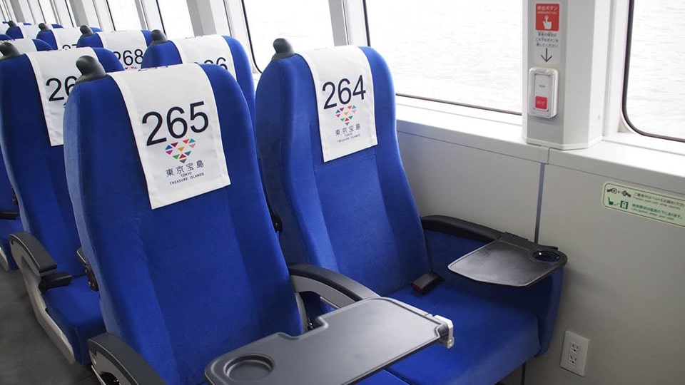 高速ジェット船の座席