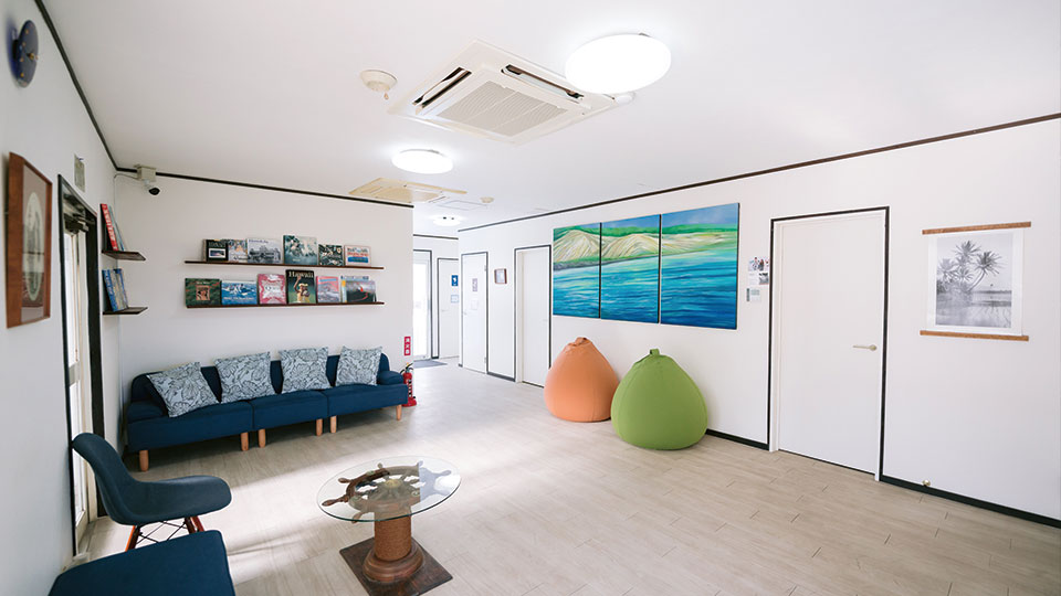 伊豆大島のホテルカイラニのロビー