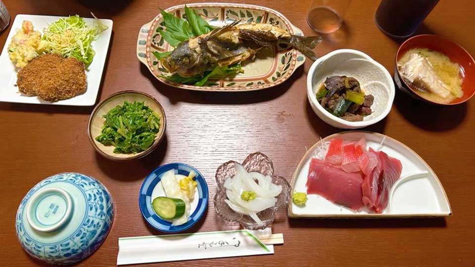 神津島ふもと屋の食事