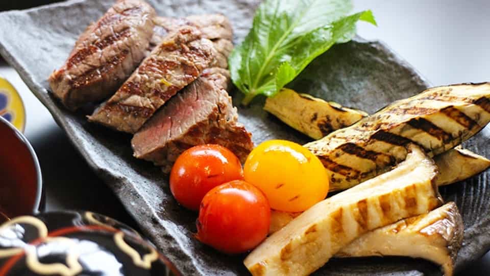 式根島凪NAGI グランピングの食事