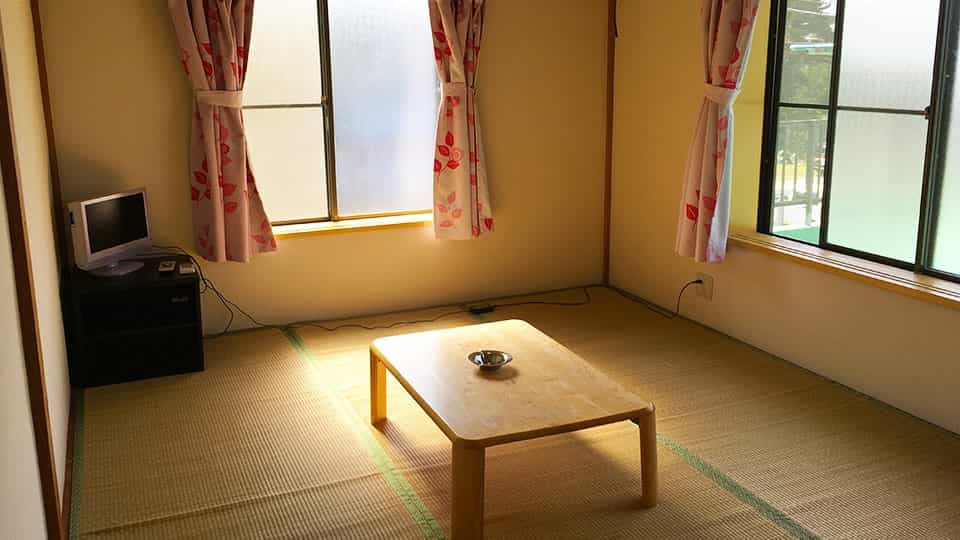 新島民宿 ヤジーの客室