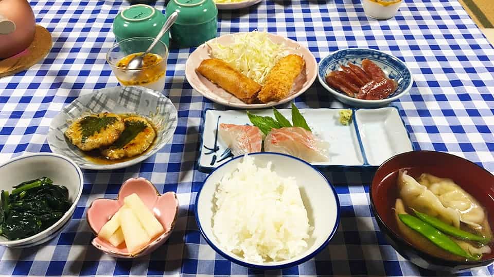 新島民宿 ヤジーの食事