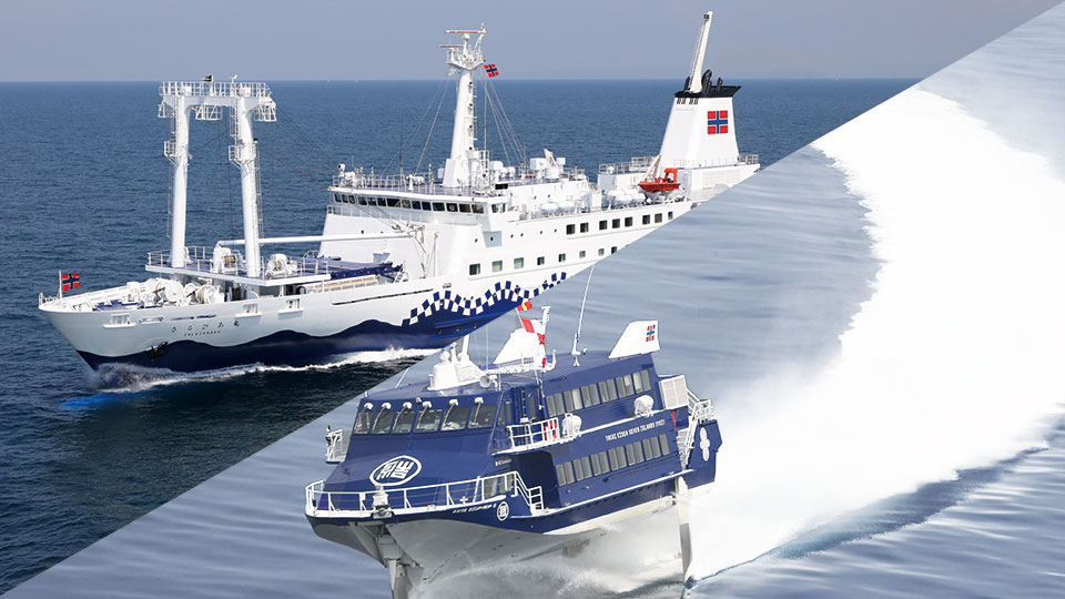 東海汽船のさるびあ丸とジェット船のセブンアンド結の画像