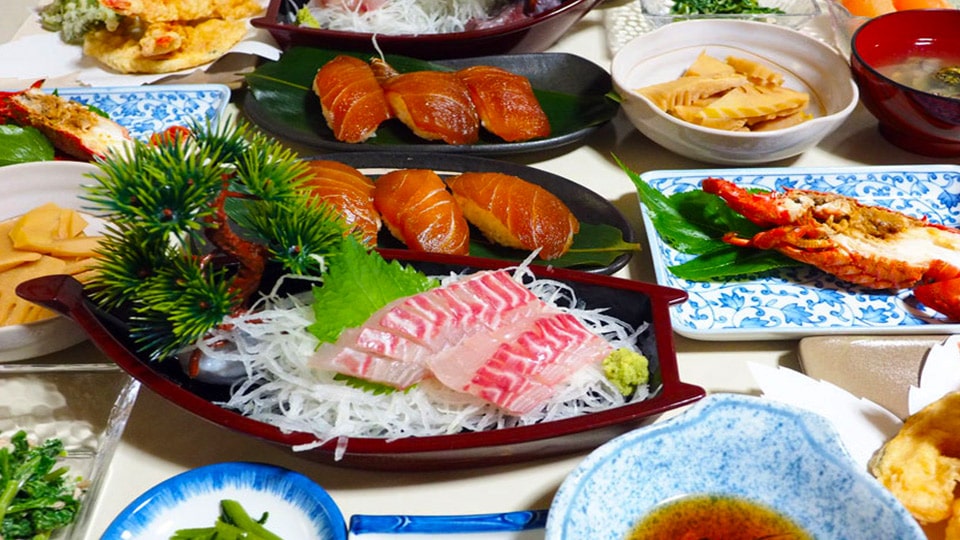 釣宿 植長丸の新鮮な海の幸料理