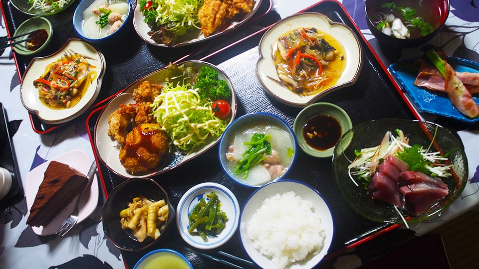 民宿植林の夕食の一例写真