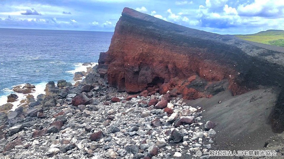 三宅島の新鼻新山