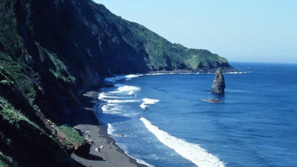 火山活動の名残を感じるスポット