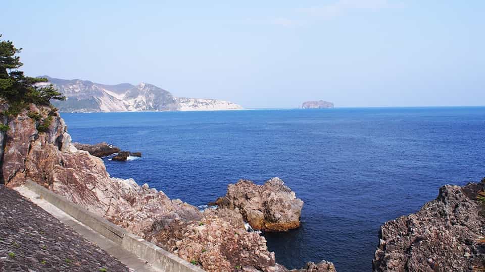 式根島の小の口公園