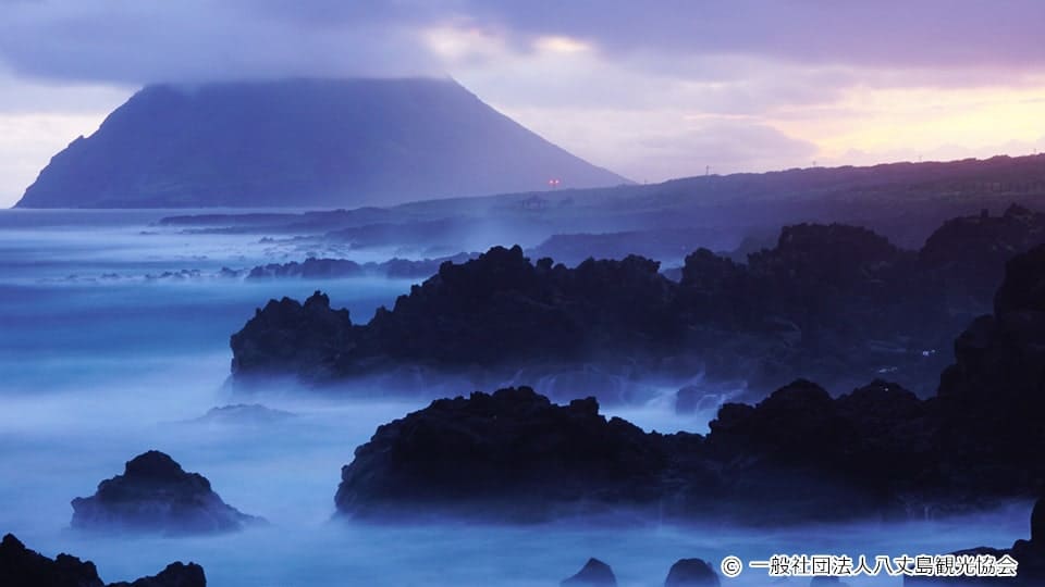 南原千畳敷海岸（なんばらせんじょうじき）