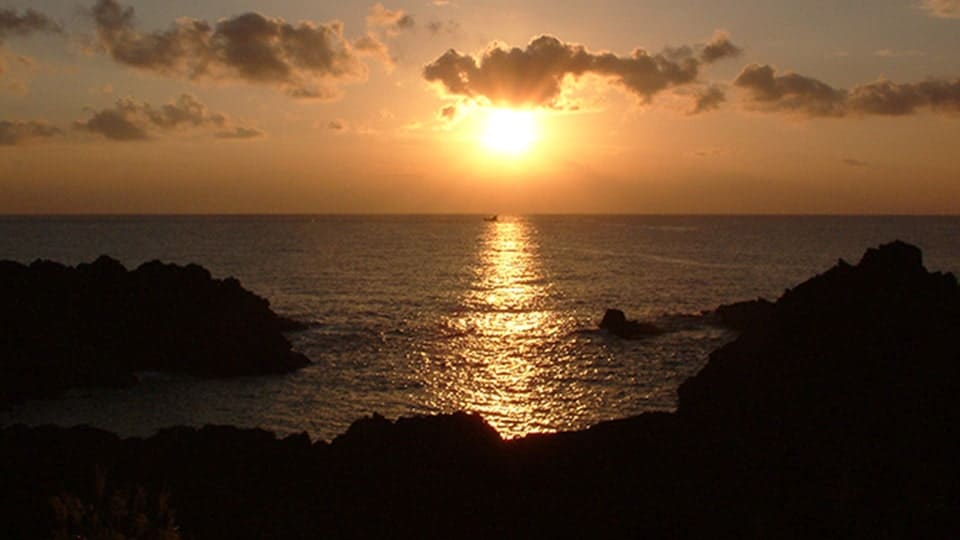 八丈島の南原千畳敷海岸