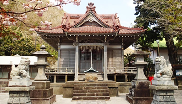 神津島の物忌奈命神社(ものいみなのみことじんじゃ)